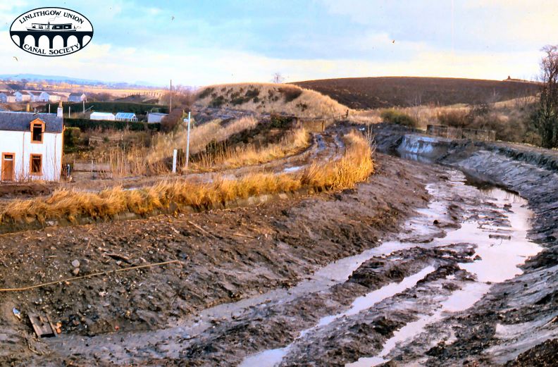 208 LUCS A0290 Canal drained at B9080 aqueduct 1981