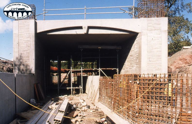 249 LUCS V1389 Construction of Vellore Rd Bridge 